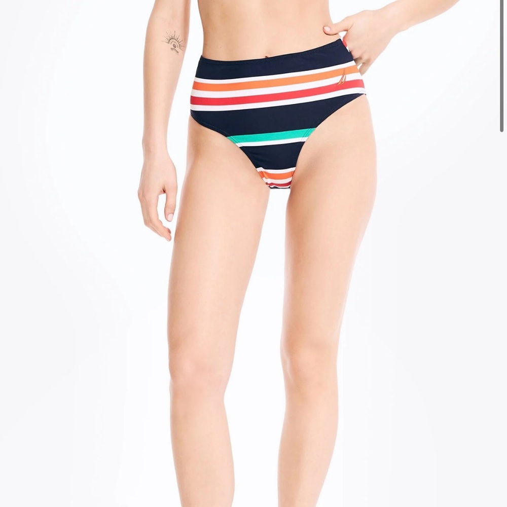 NWT NÁUTICA STRIPED SWIM BRIEF - LARGE